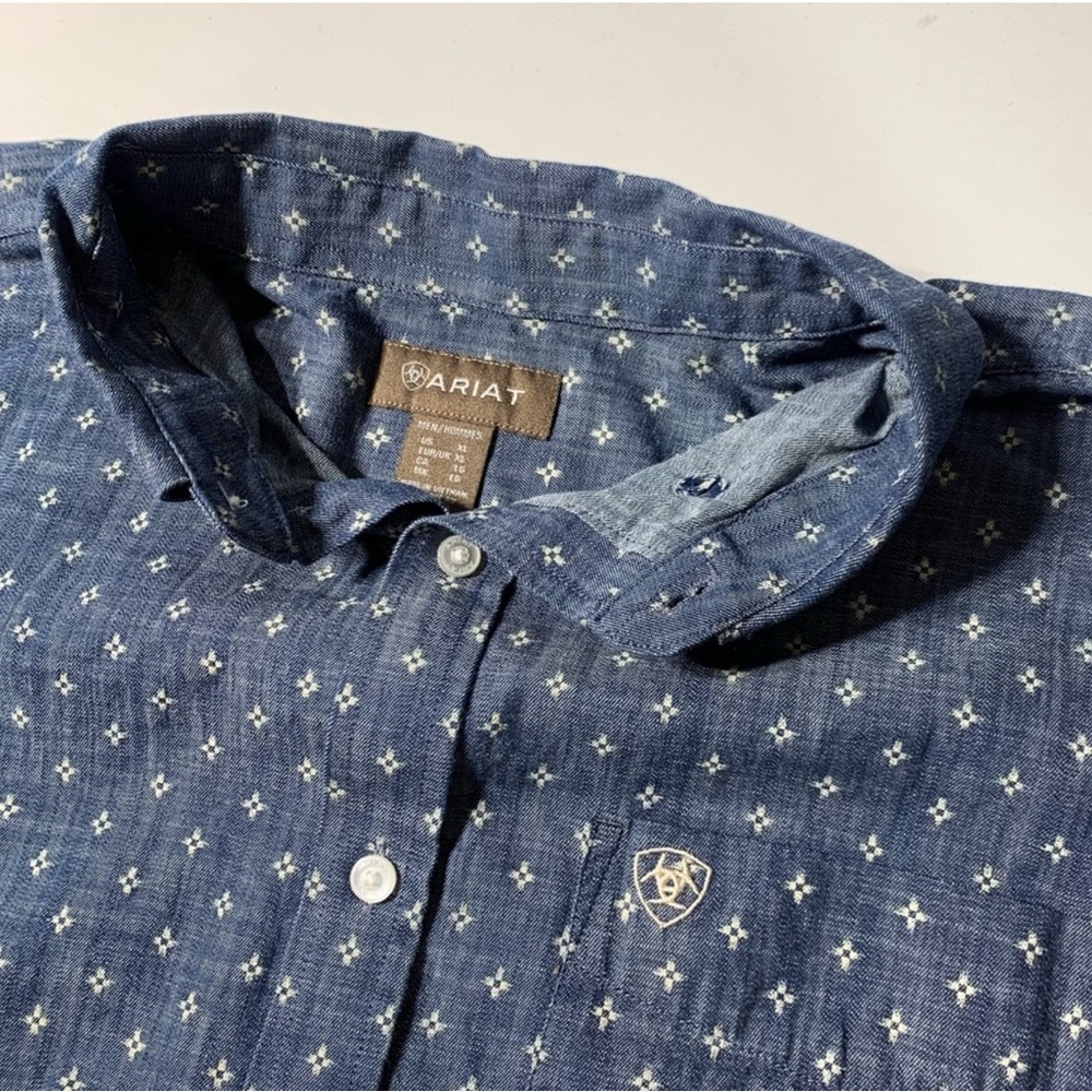SOLD - Ariat Blue Casual Button Down Shirt - Picture 5 of 7
